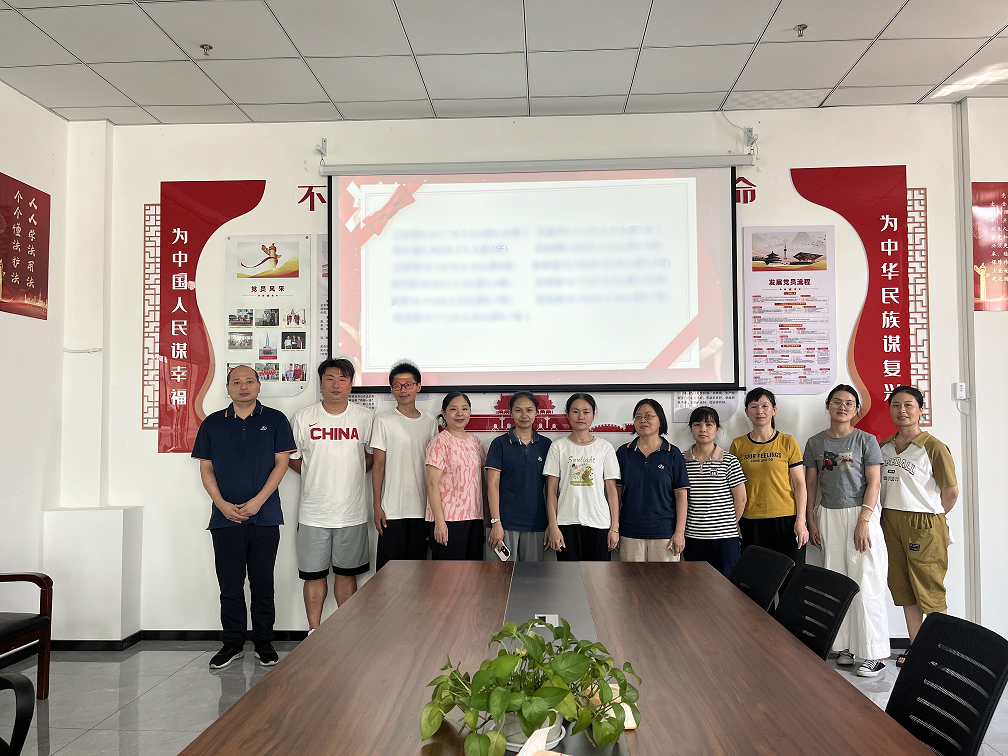 每月為員工過(guò)生日，以關(guān)愛(ài)聚人心